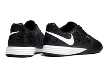Carregar imagem no visualizador da galeria, Nike Lunar Gato II Futsal - Preto Branco

