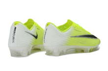 Carregar imagem no visualizador da galeria, Nike Air Zoom Mercurial Superfly 11 Elite FG
