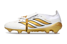 Carregar imagem no visualizador da galeria, Adidas Predator 26 Elite Tongue FG
