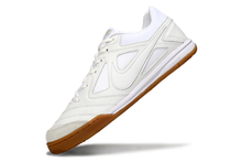 Carregar imagem no visualizador da galeria, Nike SB Gato Futsal - Branco
