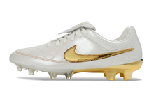 Carregar imagem no visualizador da galeria, Nike Tiempo Legend R10 Touch Of Gold

