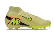 Carregar imagem no visualizador da galeria, Nike Feminina Air Zoom Superfly 9 FG Elite - Verde
