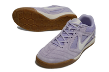 Carregar imagem no visualizador da galeria, Nike SB Gato Futsal - Roxo
