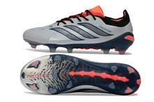 Carregar imagem no visualizador da galeria, Adidas Predator 26 Elite FG
