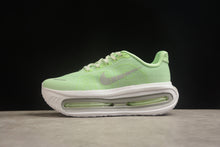 Carregar imagem no visualizador da galeria, NIKE VOMERO PREMIUM
