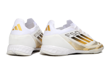 Carregar imagem no visualizador da galeria, Adidas F50 Elite Futsal IC - Dourada
