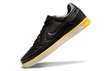 Carregar imagem no visualizador da galeria, Nike Gato Futsal - Preto Dourado
