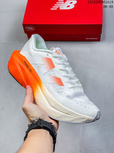 Carregar imagem no visualizador da galeria, Tênis New Balance FC SC Elite V4 - CLIQUE PARA VER MAIS CORES
