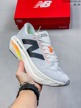 Carregar imagem no visualizador da galeria, Tênis New Balance FC SC Elite V4 - CLIQUE PARA VER MAIS CORES
