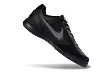 Carregar imagem no visualizador da galeria, Nike SB Gato Futsal - Black
