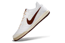 Carregar imagem no visualizador da galeria, Nike SB Gato Futsal - Branco
