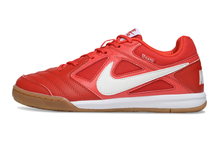 Carregar imagem no visualizador da galeria, Nike SB Gato Futsal - Vermelho
