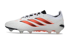 Carregar imagem no visualizador da galeria, Adidas Predator 26 Elite FG
