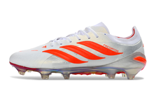 Carregar imagem no visualizador da galeria, Adidas Predator 26 Elite FG - Branco
