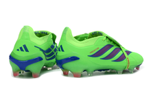 Carregar imagem no visualizador da galeria, Adidas Predator 26 Elite Tongue FG - Verde
