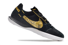 Carregar imagem no visualizador da galeria, Nike Street Gato Futsal - Preto Dourado
