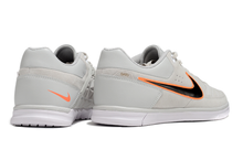 Carregar imagem no visualizador da galeria, Nike Gato Futsal - Branco
