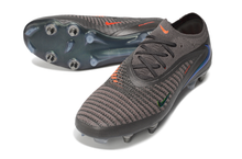 Carregar imagem no visualizador da galeria, Nike Phantom 6 Elite SG Trava Mista - Hit up
