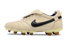 Carregar imagem no visualizador da galeria, Nike Tiempo Legend R10 Elite FG - Creme
