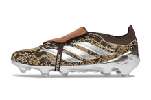 Carregar imagem no visualizador da galeria, Adidas Predator 26 Elite Tongue FG
