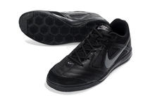 Carregar imagem no visualizador da galeria, Nike SB Gato Futsal - Black
