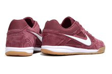 Carregar imagem no visualizador da galeria, Nike SB Gato Futsal
