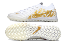 Carregar imagem no visualizador da galeria, Nike Phantom GX II Elite Society - Branco Dourado
