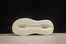 Carregar imagem no visualizador da galeria, NIKE VOMERO PREMIUM
