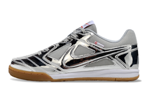 Carregar imagem no visualizador da galeria, Nike SB Gato Futsal - Prata
