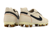 Carregar imagem no visualizador da galeria, Nike Tiempo Legend R10 Elite FG - Creme
