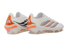 Carregar imagem no visualizador da galeria, Adidas Predator 26 Elite FG
