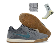Carregar imagem no visualizador da galeria, Nike SB Gato Futsal - Cinza
