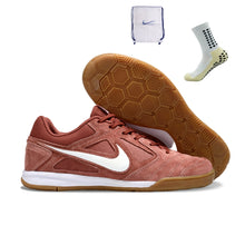 Carregar imagem no visualizador da galeria, Nike SB Gato Futsal
