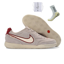 Carregar imagem no visualizador da galeria, Nike Tiempo Street Gato Futsal - Cinza Vermelho
