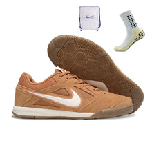Carregar imagem no visualizador da galeria, Nike SB Gato Futsal
