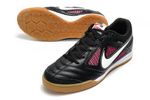 Carregar imagem no visualizador da galeria, Nike SB Gato Futsal - Preto Vermelho
