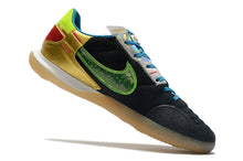 Carregar imagem no visualizador da galeria, Nike Street Gato Futsal - Gold
