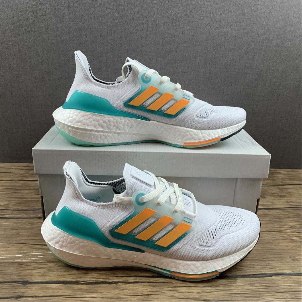 Tênis Ultra Boost 22