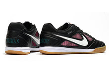 Carregar imagem no visualizador da galeria, Nike SB Gato Futsal - Preto Vermelho
