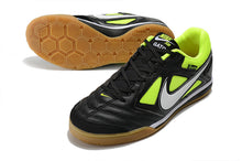 Carregar imagem no visualizador da galeria, Nike SB Gato Futsal - Preto Verde Limão
