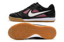 Carregar imagem no visualizador da galeria, Nike SB Gato Futsal - Preto Vermelho
