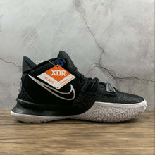 Carregar imagem no visualizador da galeria, Tênis Nike Kyrie 7
