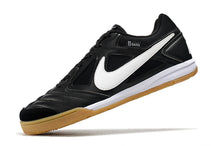 Carregar imagem no visualizador da galeria, Nike SB Gato Futsal - Preto Branco
