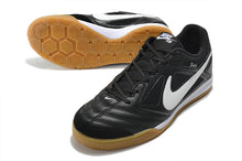 Carregar imagem no visualizador da galeria, Nike SB Gato Futsal - Preto Branco
