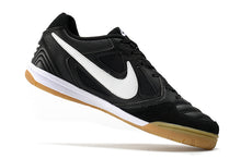 Carregar imagem no visualizador da galeria, Nike SB Gato Futsal - Preto Branco
